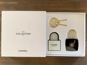 CHANEL La Collection 2024 Lucchetto Portachiavi Kadena Novità Nero Bianco Box Set - Foto 1 di 4