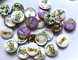 31 x THE SIMPSONS BADGE BUTTON PIN 35mm diameter tV SHOW FUN BART HOMER - Picture 1 of 4