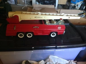 1970s VINTAGE TONKA AERIAL LADDER FIRE ENGINE No.  - Picture 1 of 7