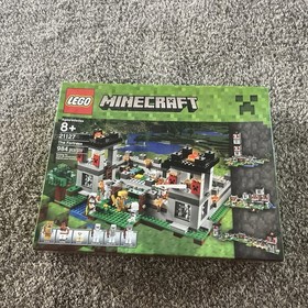LEGO Minecraft The Fortress 21127 Complete Set 984 pcs w/ Box Age 8+