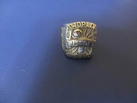 2004 Detroit Pistons Champions Replica Ring Going To Work #1 Fan Size 5 NIP RARE Cover