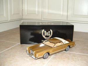 1:18 BoS 1978 Lincoln Mark V Metallic Gold *New* In Box *RARE* - Picture 1 of 9