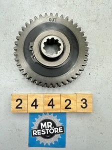 Triumph Daytona Speed Triple T300 Clutch Starter Gear - Picture 1 of 3