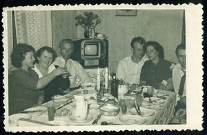 Festa del popolo sovietico foto reale con televisore KVN-49 KBH КВН Russia - Foto 1 di 2