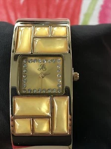 JS Cuff Watch - Picture 1 of 8