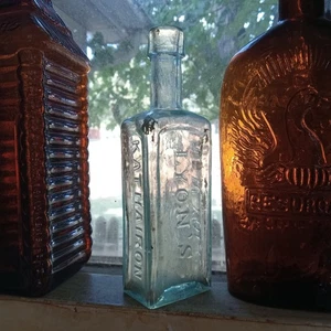 1860s LYON'S KATHAIRON FOR THE HAIR NEW YORK AQUA PRIVY DUG BOTTLE BOLD EMB - Picture 1 of 12