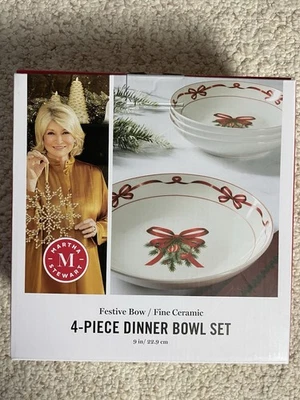 Juego de 4 cuencos de cena con arco festivo Martha Stewart. 9 pulgadas.   Navidad. Foto 1 de 4