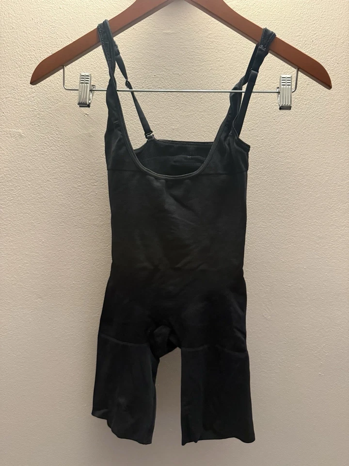 Activos Seamless Power Sculpting One Piece Mediano Foto 1 de 3