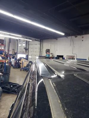 15 16 17 18 19 20 ESCALADE ESV portaequipajes derecho riel de techo SOLO Foto 1 de 4