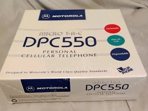 TÉLÉPHONE À CLAPET CELLULAIRE PERSONNEL VINTAGE MOTOROLA MICRO TAC DPC550 objet de collection - Photo 1 sur 7
