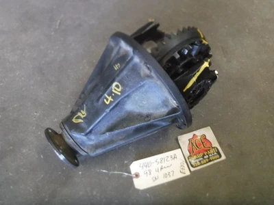 86-02 Toyota 4Runner 88-93 Pickup V6 4.10 Ratio Non-Locking Rear Axle Carrier - Image 1 of 4