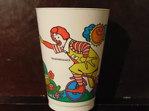 Vintage Canadian McDonald 1982 Ronald McDonald Kids Plastic Cup Fry guys - Foto 1 di 5