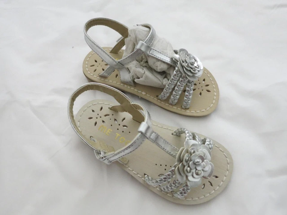 Sandalias Me Too Lil Kala Metálicas Plateadas Zapatos Flor NUEVO Pascua Tirantes Foto 1 de 4
