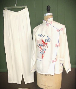 1940's Vintage Embroidered Silk 2 Piece Women's Chinese Asian Pajamas Loungewear - Picture 1 of 10