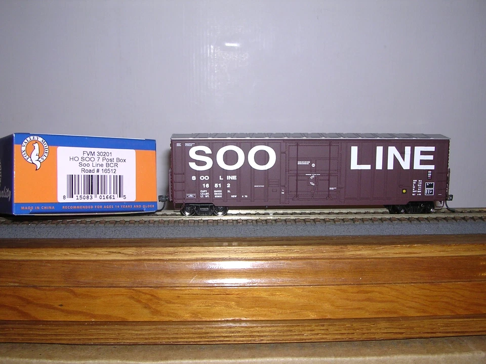 Fox Valley #30203  Soo Line 50' 7 Post Plug Door Box Car #17452 w/Kadees   1:87 - Image 1 of 1
