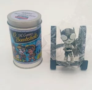 DC LIL' BOMBSHELLS BATGIRL Black & White Variant SKETCH FAN EXPO EXCLUSIVE - Picture 1 of 4