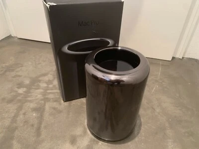 Apple Mac Pro Late 2013 Xeon E5 3,7Ghz 32GB RAM 256GB SSD 2x D300 FirePro - Bild 1 von 3