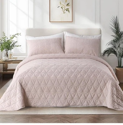 King Size Velvet Quilt Set 3-Piece Rose Pink Bedspread w/ 2 Pillow Shams - Image 1 of 4