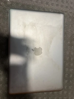 Mid 2009 15 Inch MacBook Pro A1286 For Parts Only - No Hard Drive - Image 1 of 4