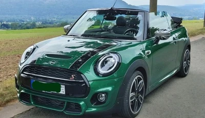 MINI Cooper S Cabrio mit JCW Paket - British Racing Green - Bild 1 von 4