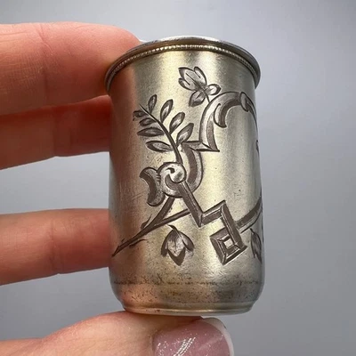 Antiguo vaso de chupito de plata ruso/taza de vodka imperial ruso/84 marcado en plata Foto 1 de 4