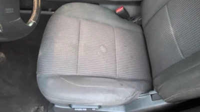 TITAN     2011 Front Seat 5189774 Foto 1 de 4