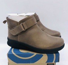 clarks ankle boots wide fit