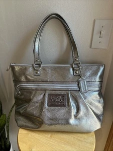 Coach Poppy Handtasche Schultertasche Tasche Metallic Silber 1941 Lila Satin Gefüttert Glam - Bild 1 von 14