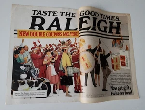 Anuncio impreso vintage 1977 2 páginas Taste The Good Times Raleigh banda de marcha regalos - Imagen 1 de 3
