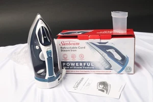 Sunbeam 1700W Steam Iron with Retractable Cord and Shot of Steam Feature - Picture 1 of 4