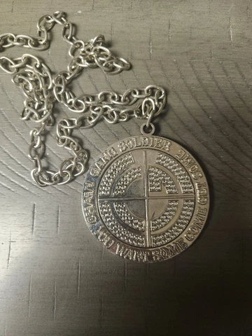 Rare ORIGINAL WWE John Cena CHAIN GANG SOLDIER Spinner Necklace from 2005 Cover