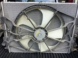 Radiator Fan Motor Fan Assembly Fits 09-18 DODGE 1500 PICKUP 270221 - Picture 1 of 12