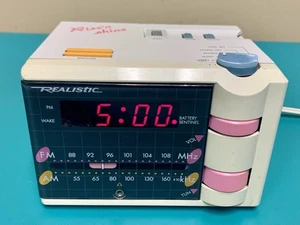 Radio Shack Realistic Rise N Shine Am Fm Radio Alarm Clock W/headphones 1988 - Picture 1 of 10