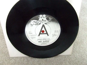 7" SINGLE MIKE OLDFIELD IN DULCI JUBILO VS131 1975 - Picture 1 of 2