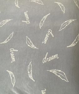 Beautiful Dream Feather Novelty Stretch Knit Jersey Fashion Fabric 4.75 Yards - Picture 1 of 2