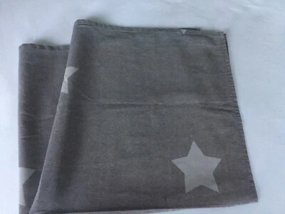 Tischdecke klein mit Sternen grau TOP - Bild 1 von 3