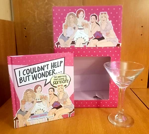 Sex in the City I COULDN'T HELP BUT WONDER Buch + Glas Set, Emma Lewis NEU Neu im Karton - Bild 1 von 12