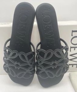 NEU LOEWE ANAGRAMM BLÜTENBLATT SCHWARZ LEDER PANTOLETTEN SANDALEN BOX AUTHENTISCH! - Bild 1 von 15