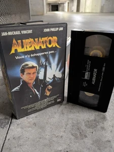 Alienator Fred Olen Ray avec Jeese Dabson, VHS, SF/Horreur, RARE INEDIT Nanar  - Picture 1 of 1