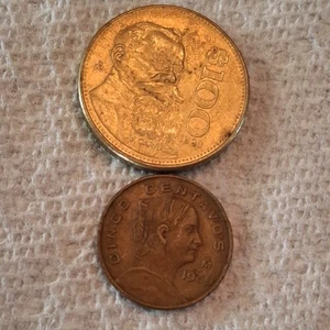 1990 Mexico 100 Pesos  Coin made of Alum-Bronze  Plus a 1969 5 Centavos Mex coin - Picture 1 of 2