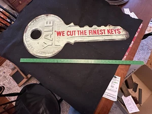 Large Antique Yale & Towne Key/ Key Making Exterior Metal Sign - Picture 1 of 9