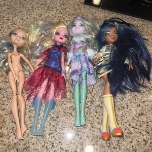 Ever After und Monster High 4 Stück  - Bild 1 von 6