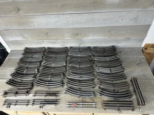 134 Stück Lot Vintage Lionel Spur O-27 Spur 3-Schienen gerade Kurve Terminal - Bild 1 von 9