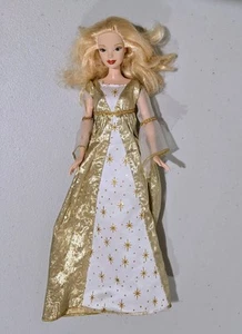 Vintage 2005 Holiday Angel BARBIE gold dress very fair complexion blonde READ - Picture 1 of 6