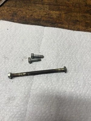 2001 01-02 HUSQVARNA CR125 OEM Subchasis Submarco Montaje Hardware Pernos Foto 1 de 4