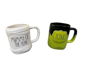 HALLOWEEN Rae Dunn Toxic - Mumie des Jahres 2 Tassen Artisan Collection Magenta - Bild 1 von 4
