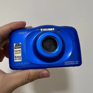 Nikon Coolpix W100 Digital Camera 13.2 MP 3x Optical Zoom with Accessories Blue - Picture 1 of 6