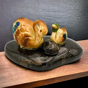 Vintage Bone China Ente und Entlein Miniatur Figur schwarz polierter Stein Japan - Bild 1 von 11