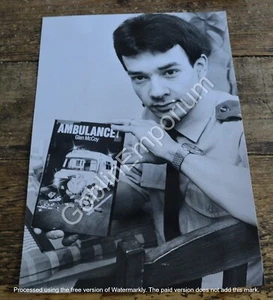 Original Press Photograph of Dr Who Timelash Author Glen McCoy 1982 - Picture 1 of 2