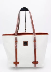 Nuevo con etiquetas Bolso de Mano Dooney & Bourke Blanco Grano de Guijarros Cuero Este Oeste Comprador Nuevo - Imagen 1 de 7